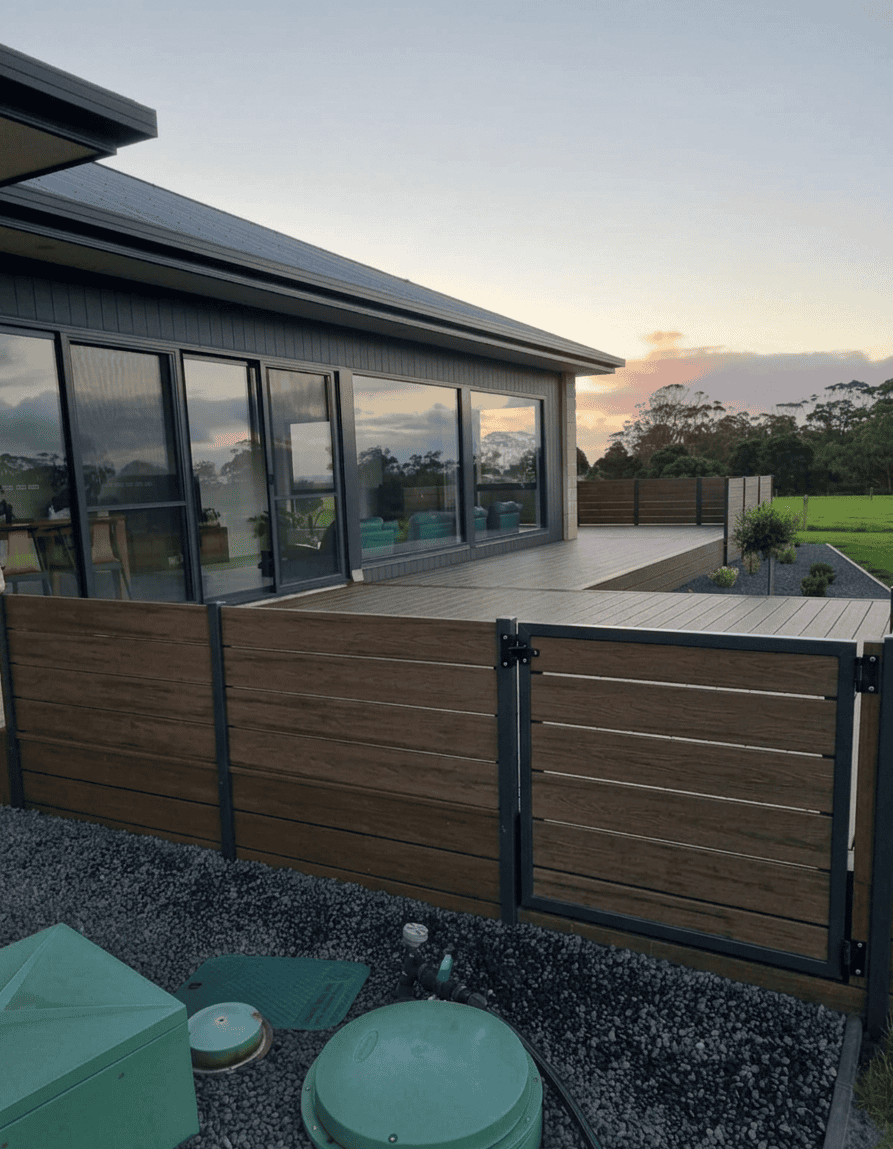 Composite fencing Melbourne - Tuff Deck